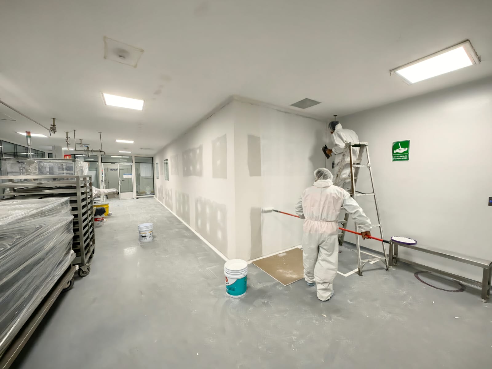Liso Sanitario con Pintura Antibacterial
